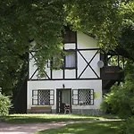 Chateau Garden Retreat Hotel Loučeň