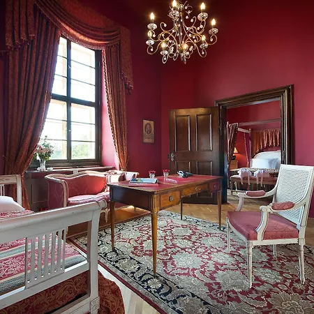 Hotel Chateau Garden Retreat