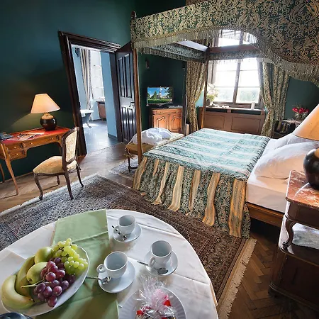 Chateau Garden Retreat Loučeň