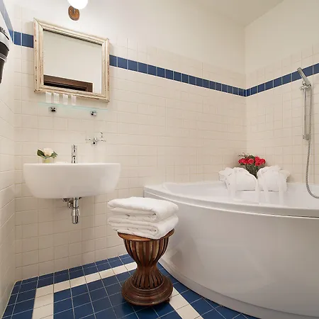 Chateau Garden Retreat Hotel Loučeň