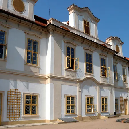 Chateau Garden Retreat 4* Loucen