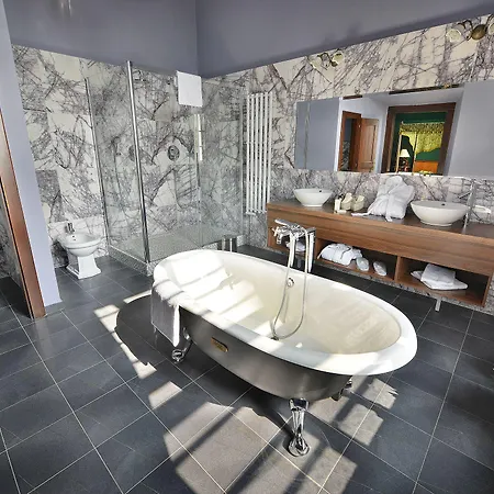 Hotel Chateau Garden Retreat Loučeň