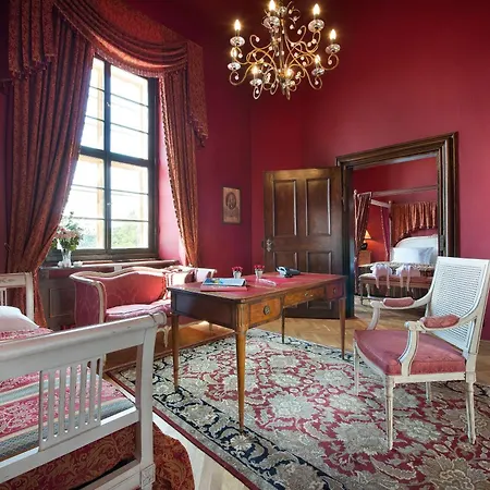 Chateau Garden Retreat Loucen