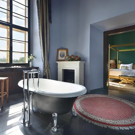 Chateau Garden Retreat Hotell