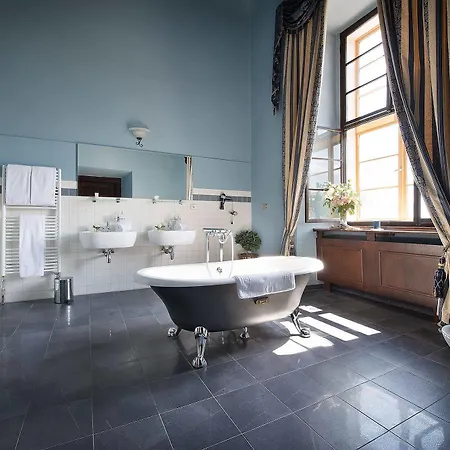 호텔 Chateau Garden Retreat 4*