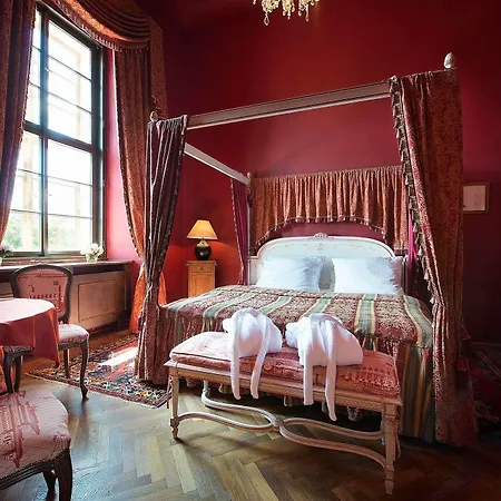 Chateau Garden Retreat 4* Loučeň